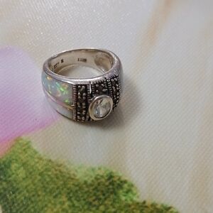 Elegant 925 Silver Opal Ring